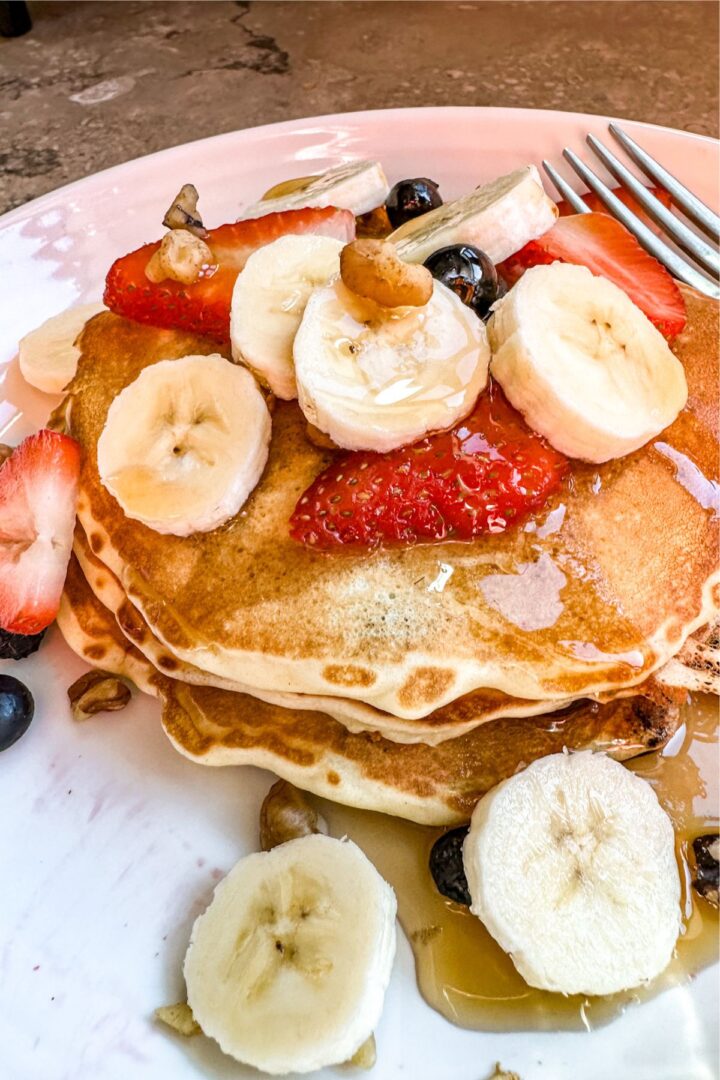 Gallery Detail: Easy Pancakes With Fruit