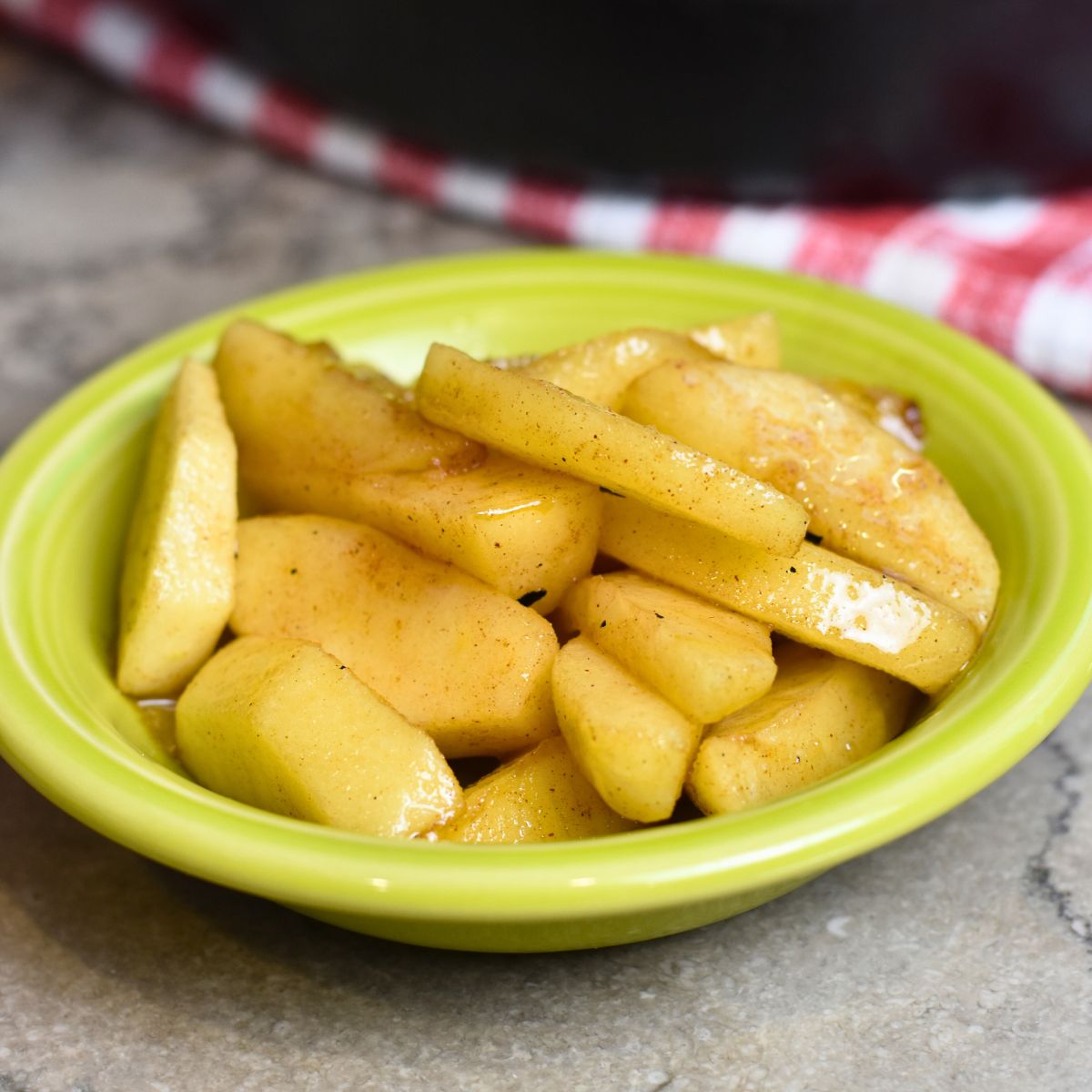 serving-of-caramelized-apples Serving caramelized apples as a side dish.