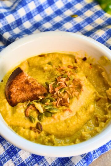 Creamy pumpkin cauliflower soup