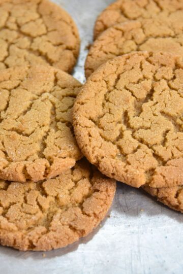 Golden brown cookie butter cookies.